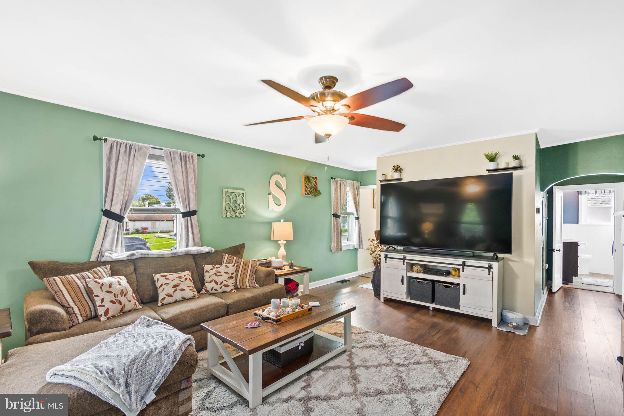 262 Creek Road Bellmawr, NJ 08031 - Photo 5 of 28 Gallery Image 5