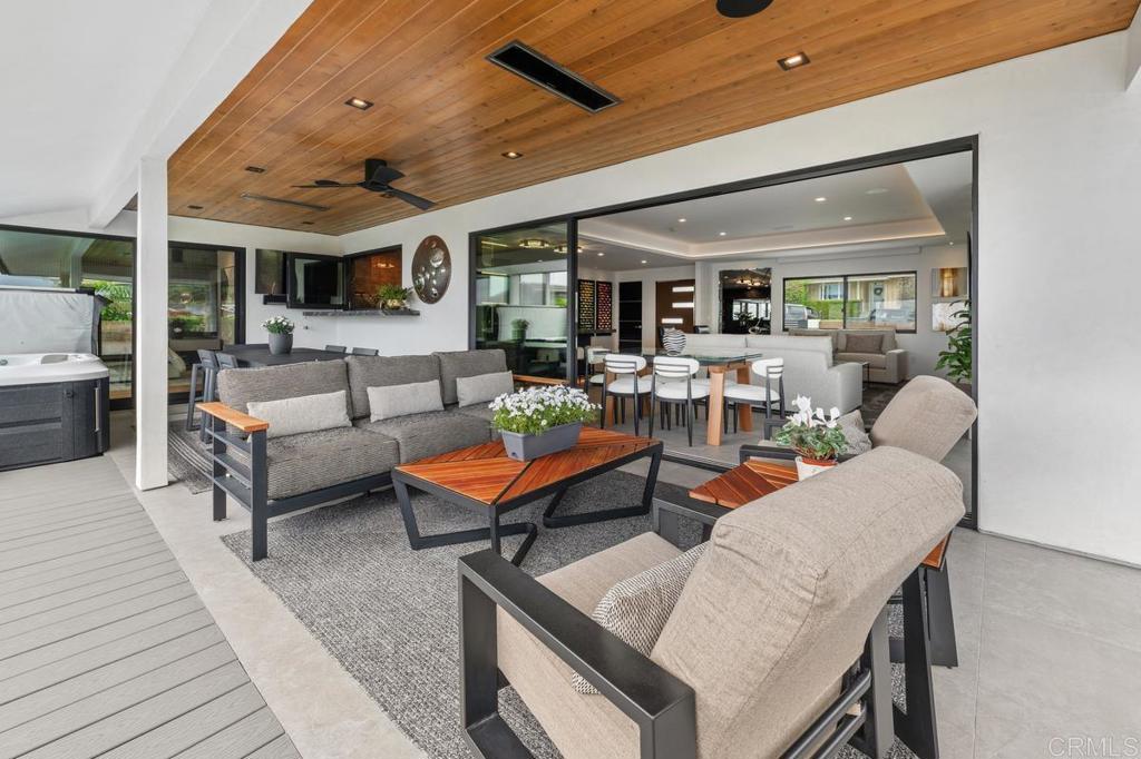 5560 Moonlight Lane La Jolla, CA 92037 - Photo 13 of 35