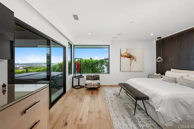 a close view of sink and tap