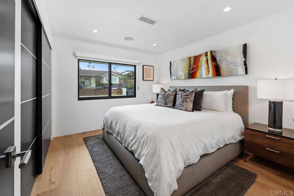 5560 Moonlight Lane La Jolla, CA 92037 - Photo 21 of 35