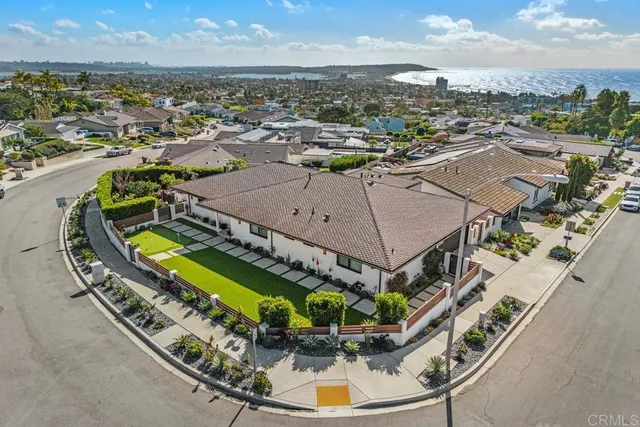 $3,995,000 | 5560 Moonlight Lane, La Jolla, CA 92037