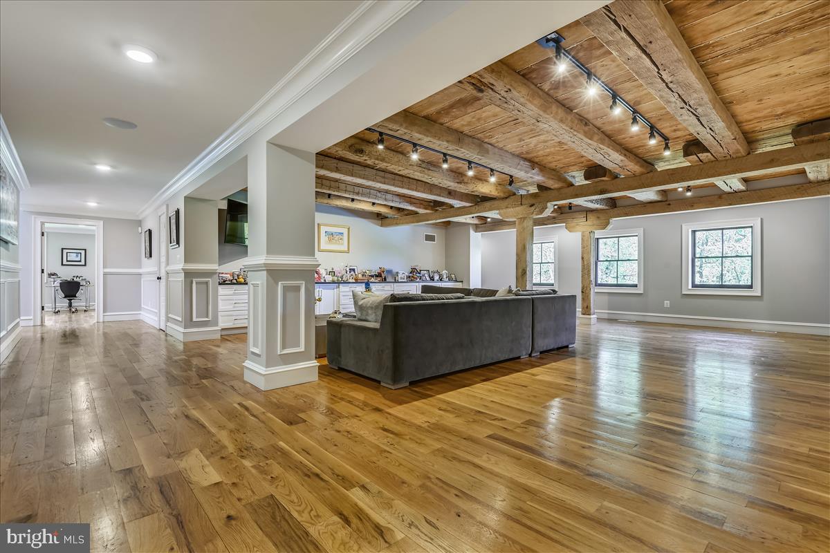 3515 Anton Farms Road Baltimore, MD 21208 - Photo 23 of 61 Family Room