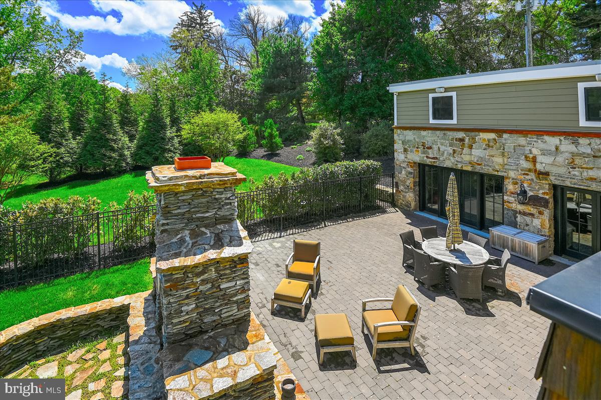 3515 Anton Farms Road Baltimore, MD 21208 - Photo 58 of 61 Outdoor Living Room