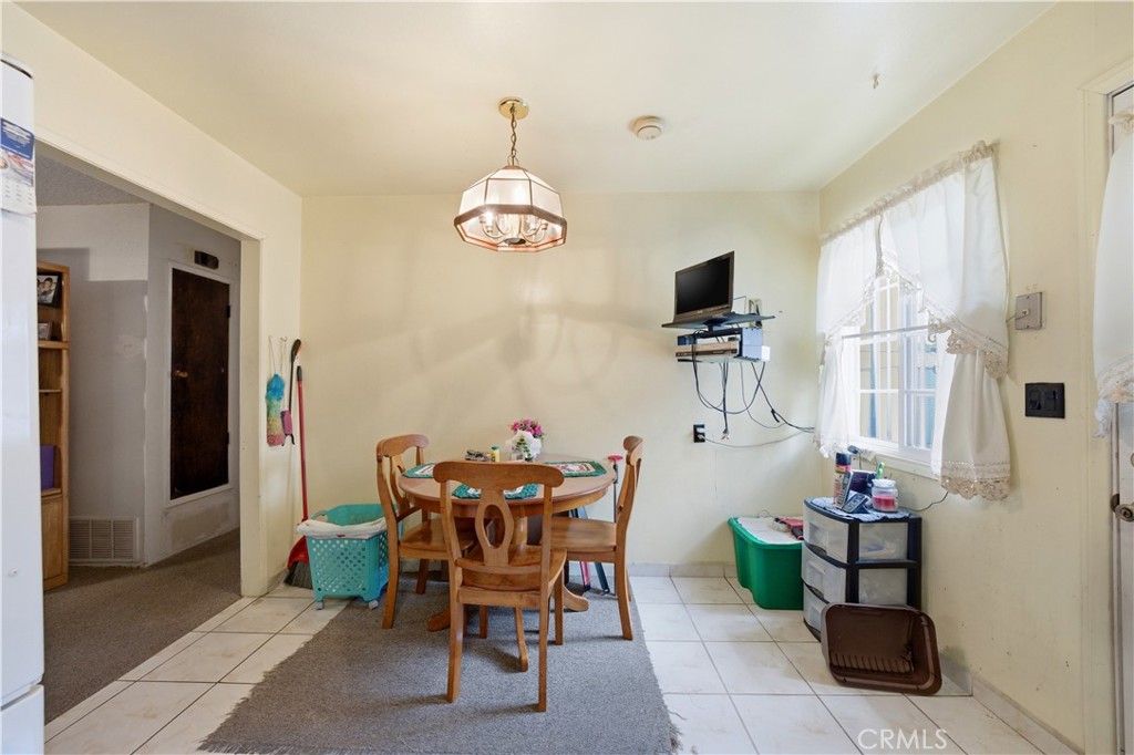 2731 West Victoria Street Rialto, CA 92376 - Photo 14 of 42