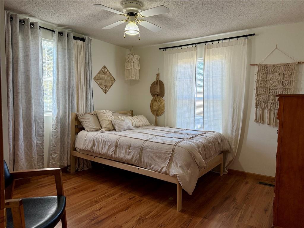 100 Inlet Cove Council Grove, KS 66846 - Photo 13 of 40