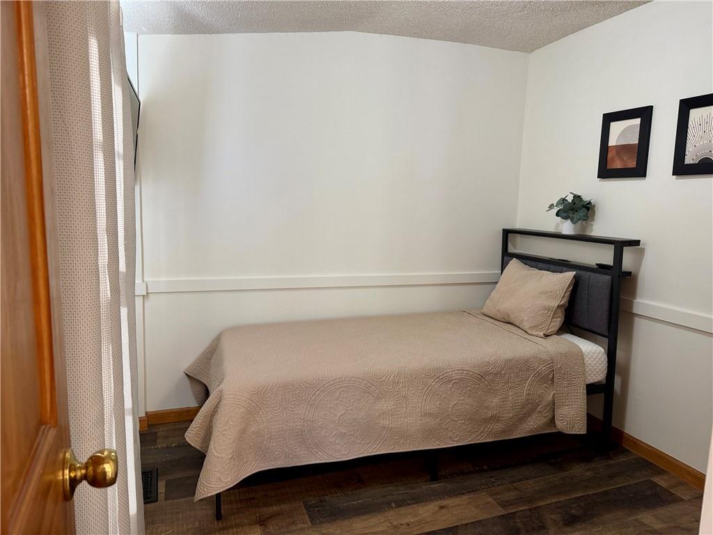 100 Inlet Cove Council Grove, KS 66846 - Photo 17 of 40