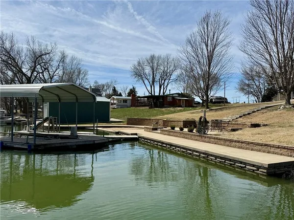 $775,000 | 100 Inlet Cove, Council Grove, KS 66846