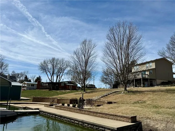 $775,000 | 100 Inlet Cove, Council Grove, KS 66846