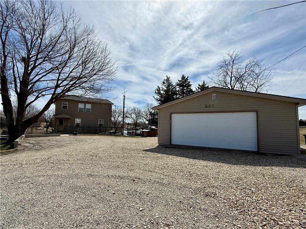 100 Inlet Cove Council Grove, KS 66846 - Photo 34 of 40