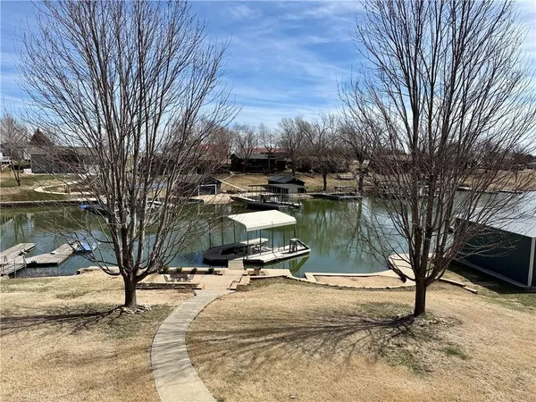$775,000 | 100 Inlet Cove, Council Grove, KS 66846