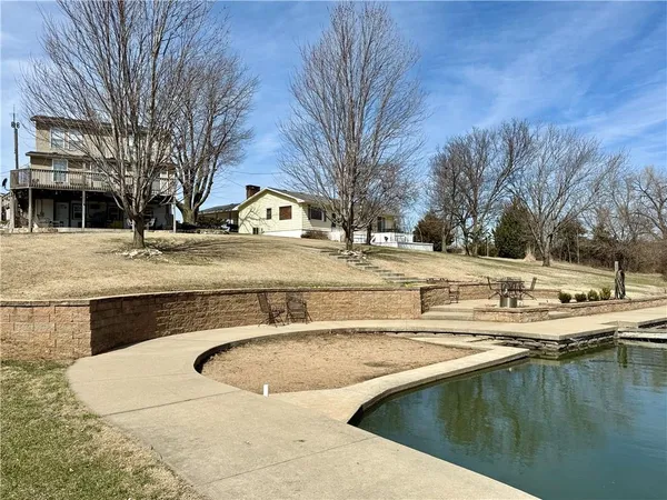 $775,000 | 100 Inlet Cove, Council Grove, KS 66846