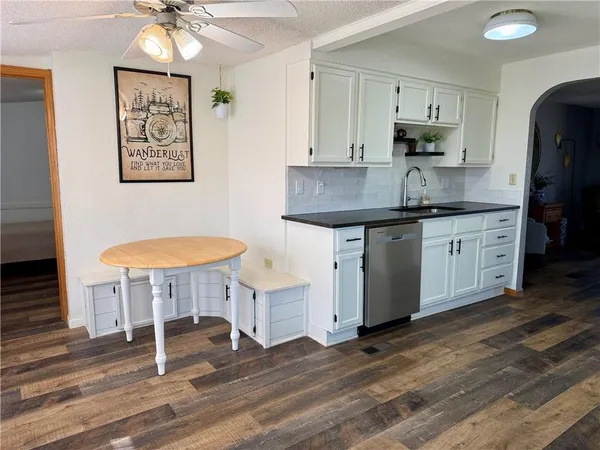 $775,000 | 100 Inlet Cove, Council Grove, KS 66846