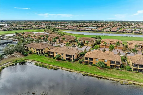 $422,500 | 7107 Grand Estuary Trail, Unit 101, Bradenton, FL 34212
