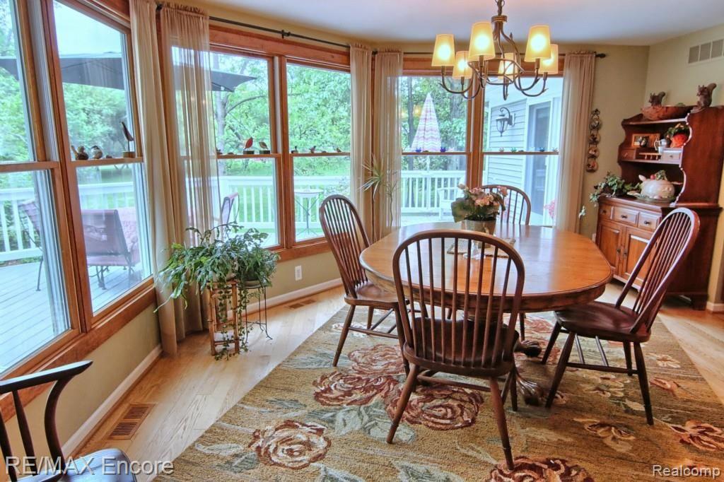 8950 Perry Lake Road Clarkston, MI 48348 - Photo 42 of 70 Breakfast_Nook_2nd_View.jpg