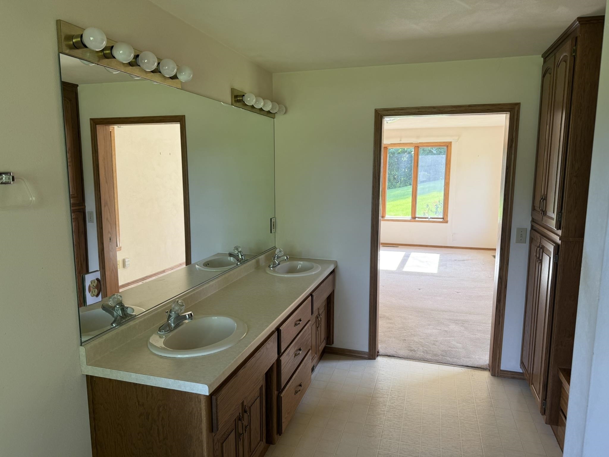 1864 Imperial Road Oshkosh, WI 54904 - Photo 17 of 25