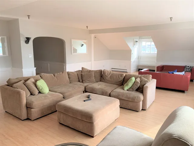 $3,500 | 85 Brown Avenue, Unit 11, Hampton, NH 03842