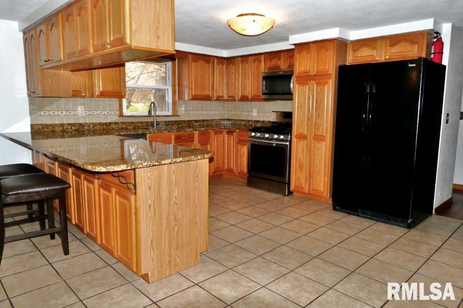 1540 Division Street Metamora, IL 61548 - Photo 12 of 38