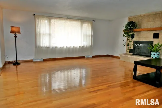 $274,900 | 1540 Division Street, Metamora, IL 61548