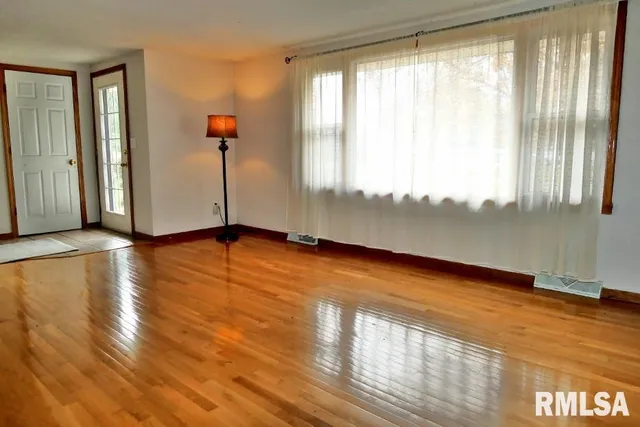 $274,900 | 1540 Division Street, Metamora, IL 61548