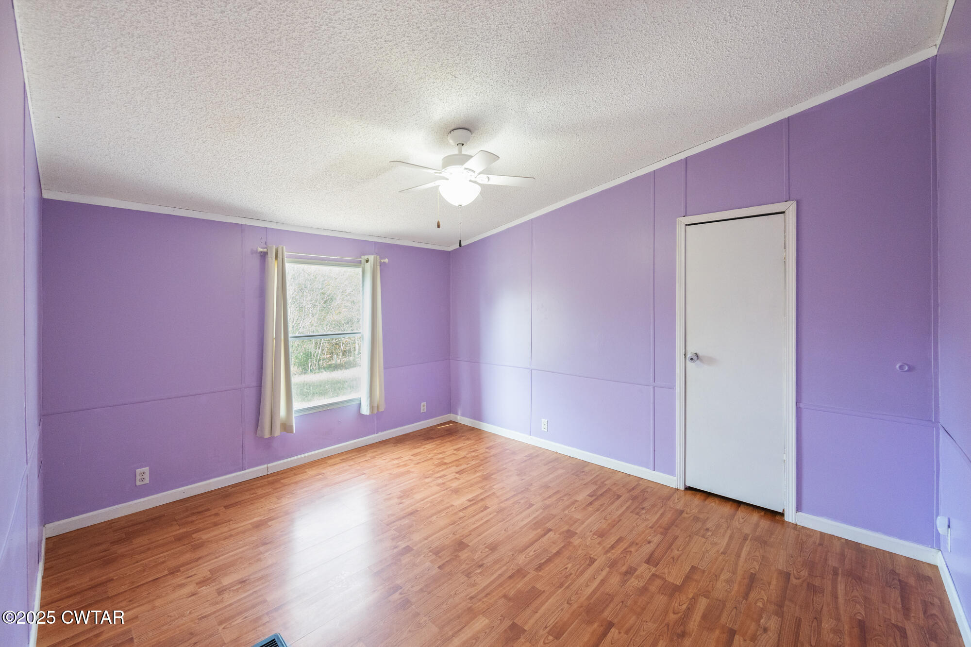 875 Lindsey Road Parsons, TN 38363 - Photo 14 of 38 NZ9_3913