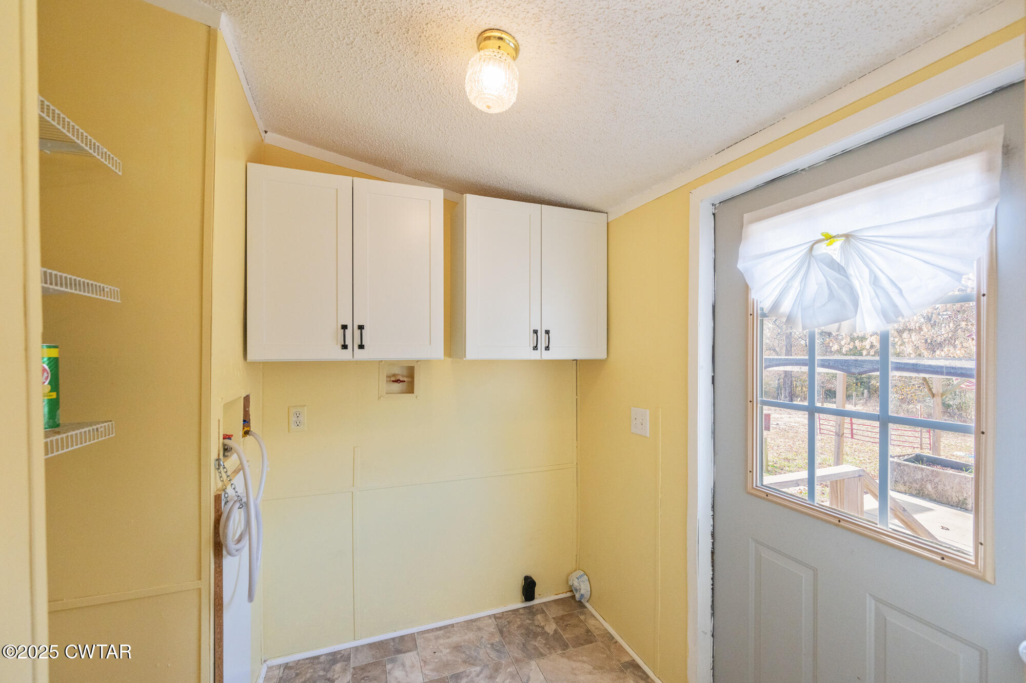 875 Lindsey Road Parsons, TN 38363 - Photo 20 of 38 NZ9_3919