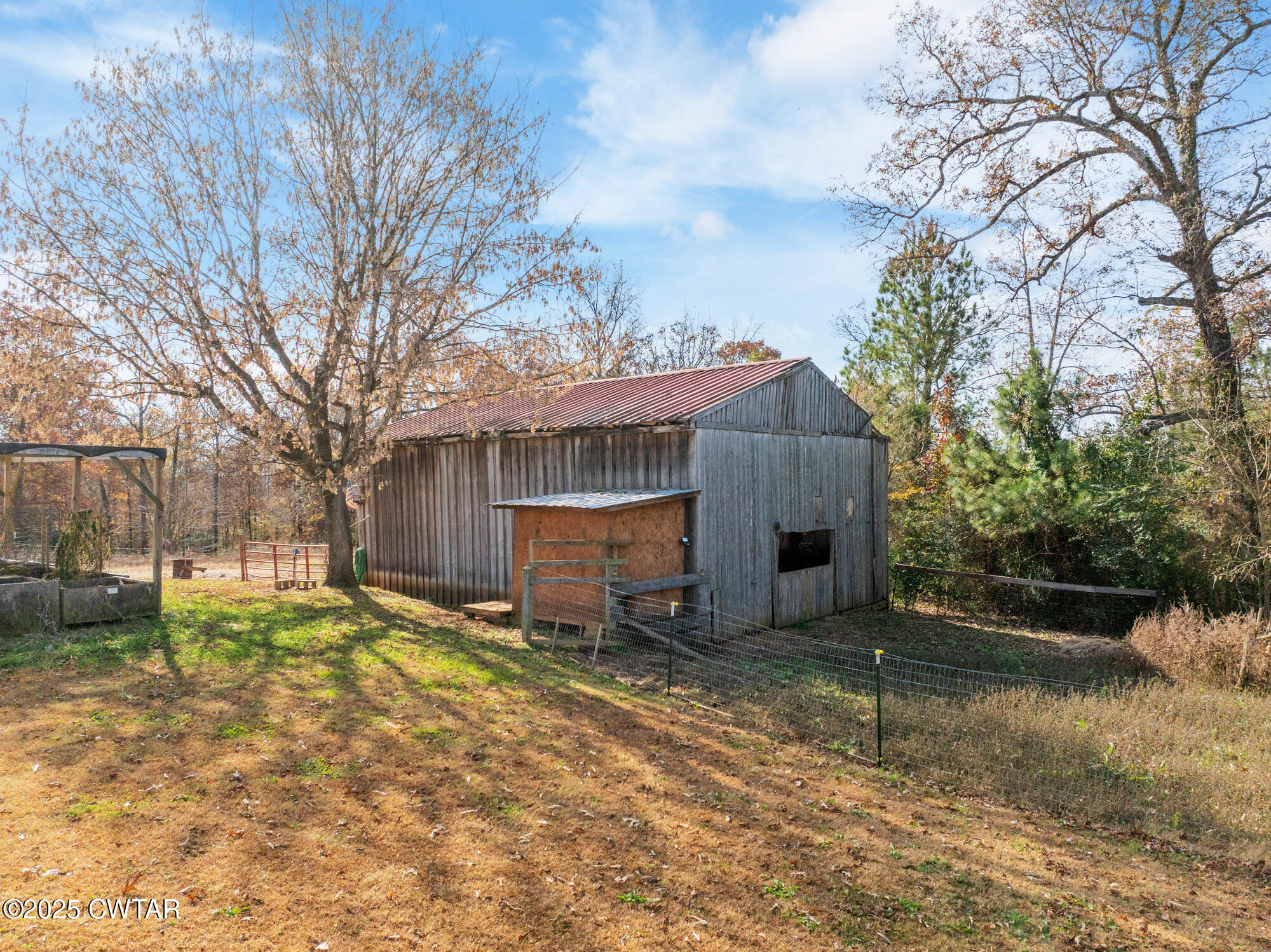 875 Lindsey Road Parsons, TN 38363 - Photo 35 of 38 DJI_20251115115854_0936_D