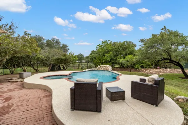 $933,000 | 15 Sarazen Loop North, Georgetown, TX 78628