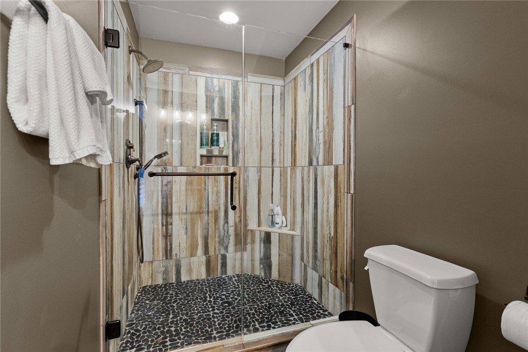 382 Hideaway Cv Drive Seneca, SC 29672 - Photo 15 of 50