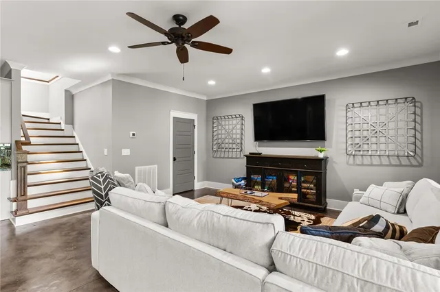 $1,449,900 | 382 Hideaway Cv Drive, Seneca, SC 29672