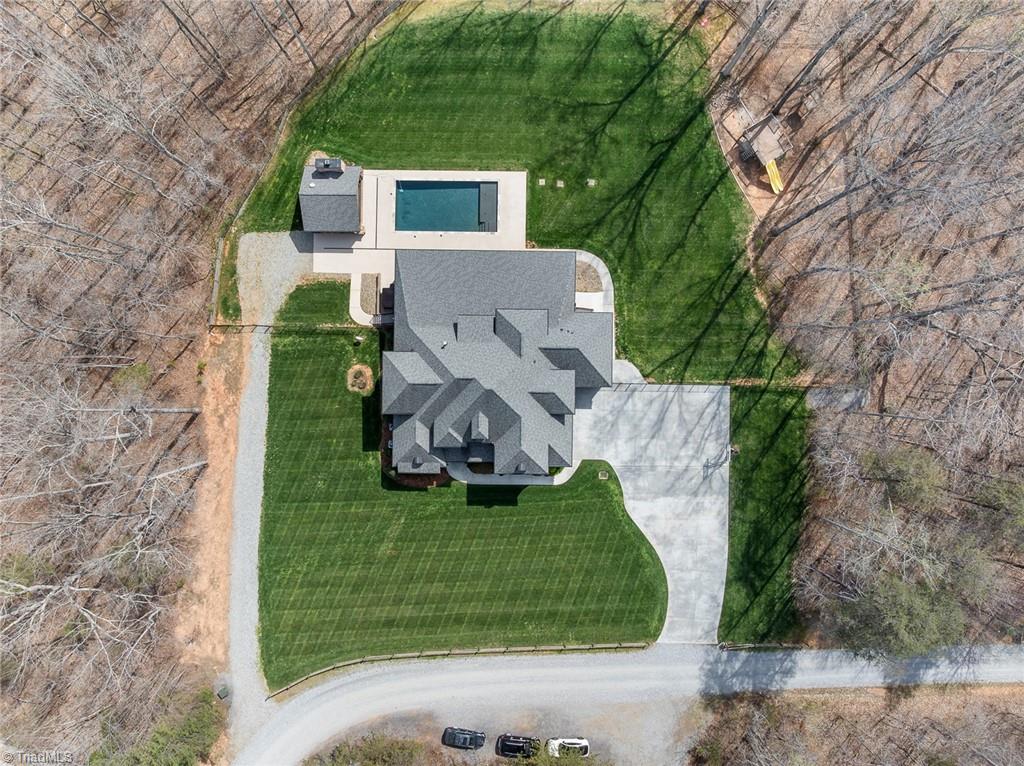 333 Punkin Ridge Lane Winston-Salem, NC 27107 - Photo 2 of 50