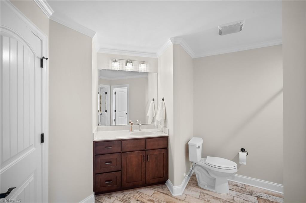 333 Punkin Ridge Lane Winston-Salem, NC 27107 - Photo 31 of 50 Upstairs bathroom