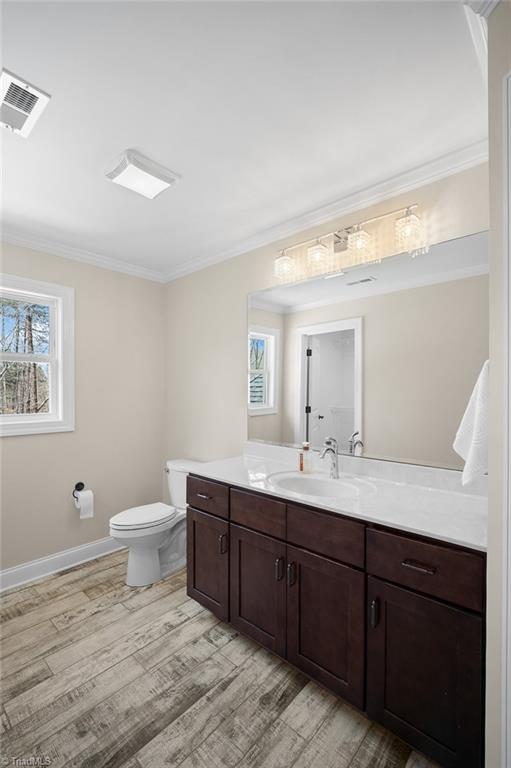 333 Punkin Ridge Lane Winston-Salem, NC 27107 - Photo 34 of 50 Upstairs bathroom