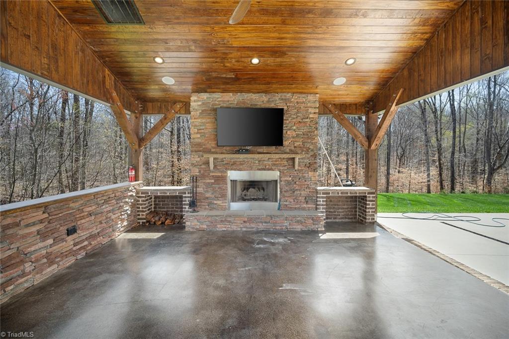 333 Punkin Ridge Lane Winston-Salem, NC 27107 - Photo 41 of 50 Outdoor kitchen