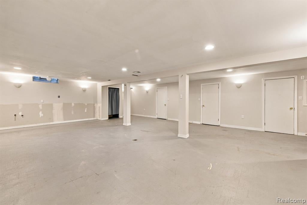 13265 Twelve Mile Road Warren, MI 48088 - Photo 25 of 33 Gallery Image 25
