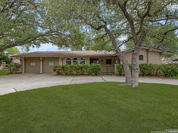 $249,900 | 8718 Midcrown Drive, Windcrest, TX 78239