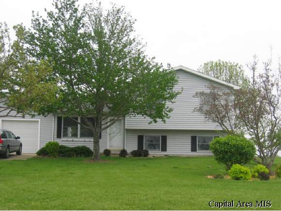 394 Cravens Road Springfield, IL 62712 - Photo 1 of 9