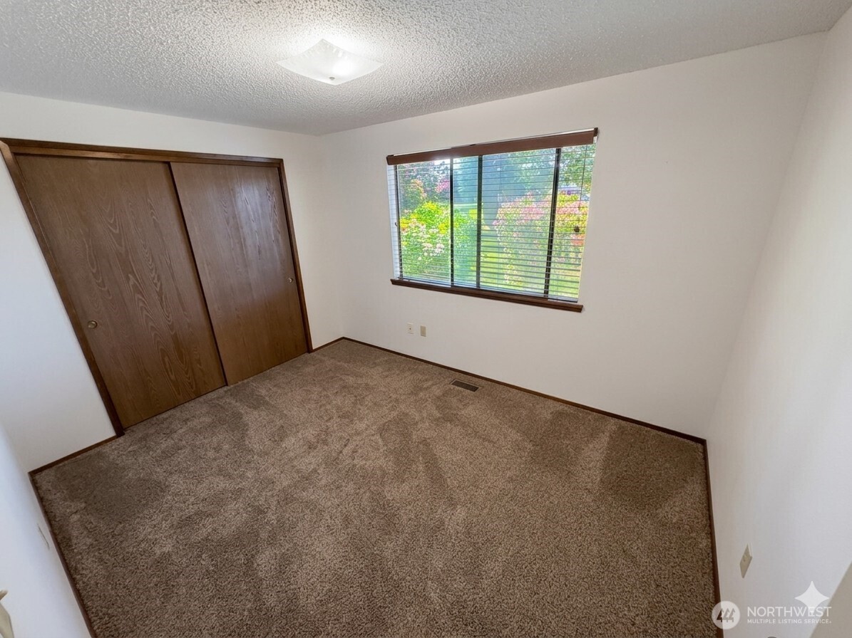 5203 65th Avenue Southeast Olympia, WA 98513 - Photo 25 of 36