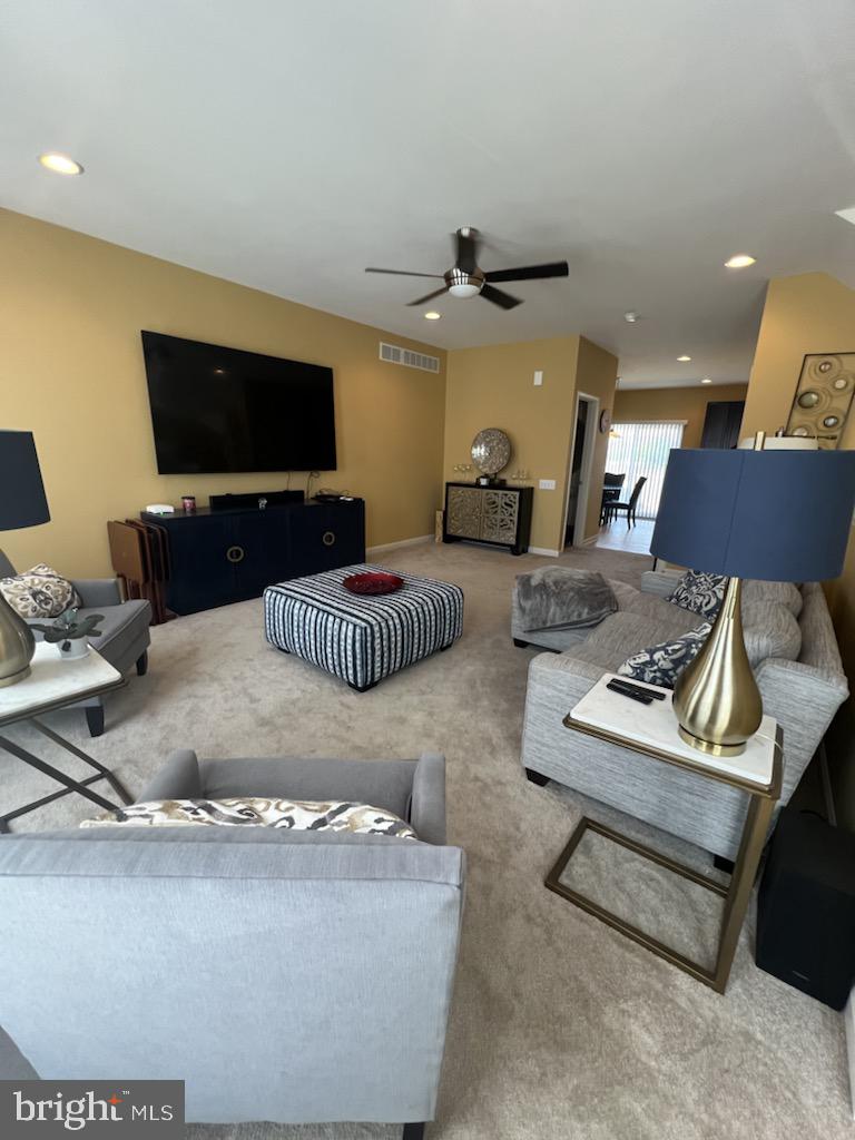 670 Courtly Road Townsend, DE 19734 - Photo 2 of 45 LIVING ROOM