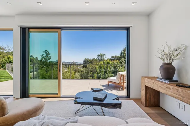 a view of house with a yard