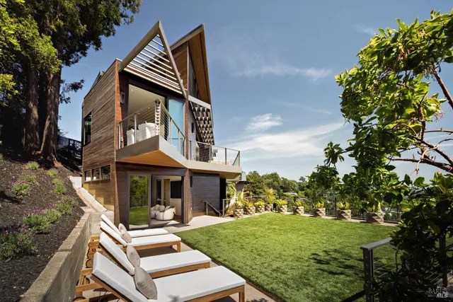 $9,750,000 | 2 Upper Alcatraz Place, Mill Valley, CA 94941