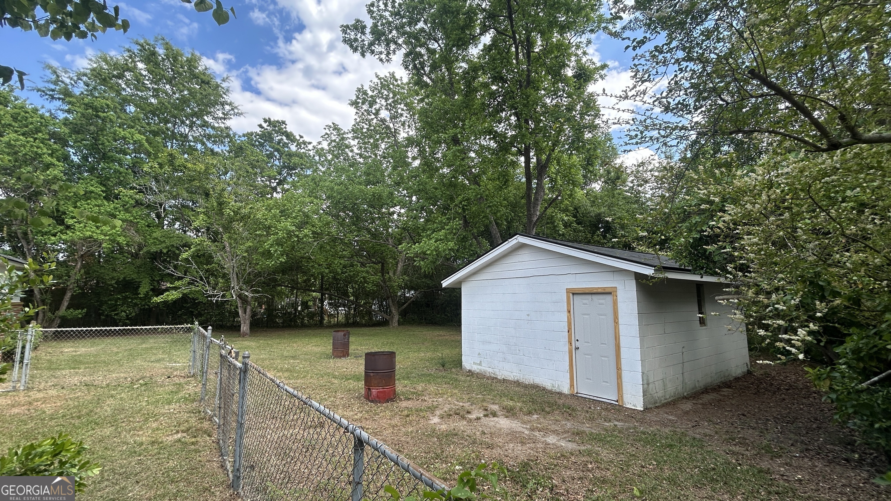 2552 Allan Way Macon, GA 31206 - Photo 12 of 14 a view of a house with backyard