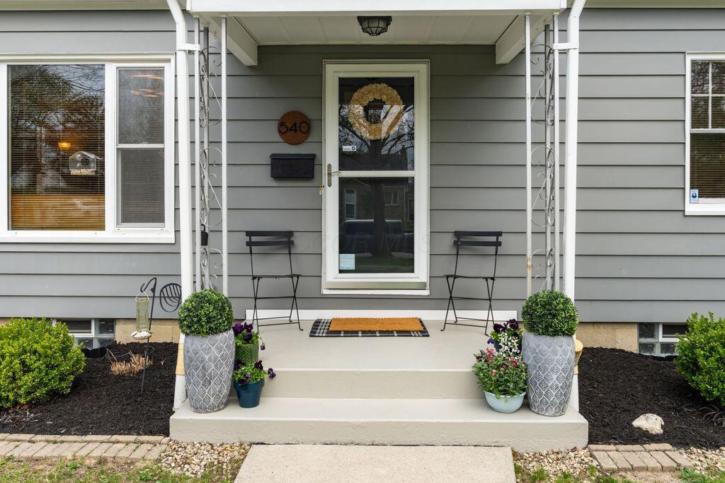 540 East Beaumont Road Columbus, OH 43214 - Photo 3 of 21 Beaumont 2