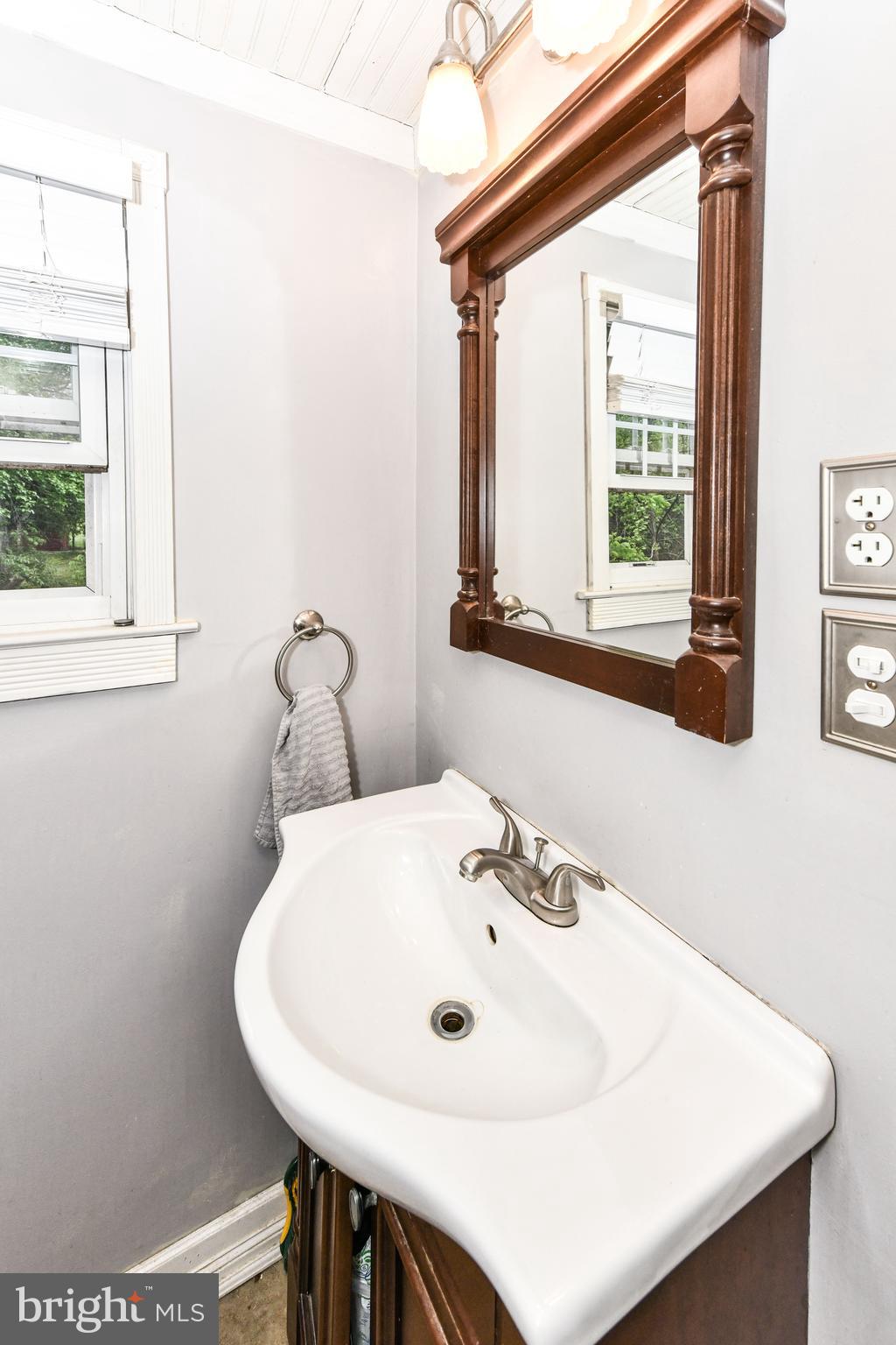 10006 Ellis Road Manassas, VA 20111 - Photo 21 of 43 Gallery Image 21