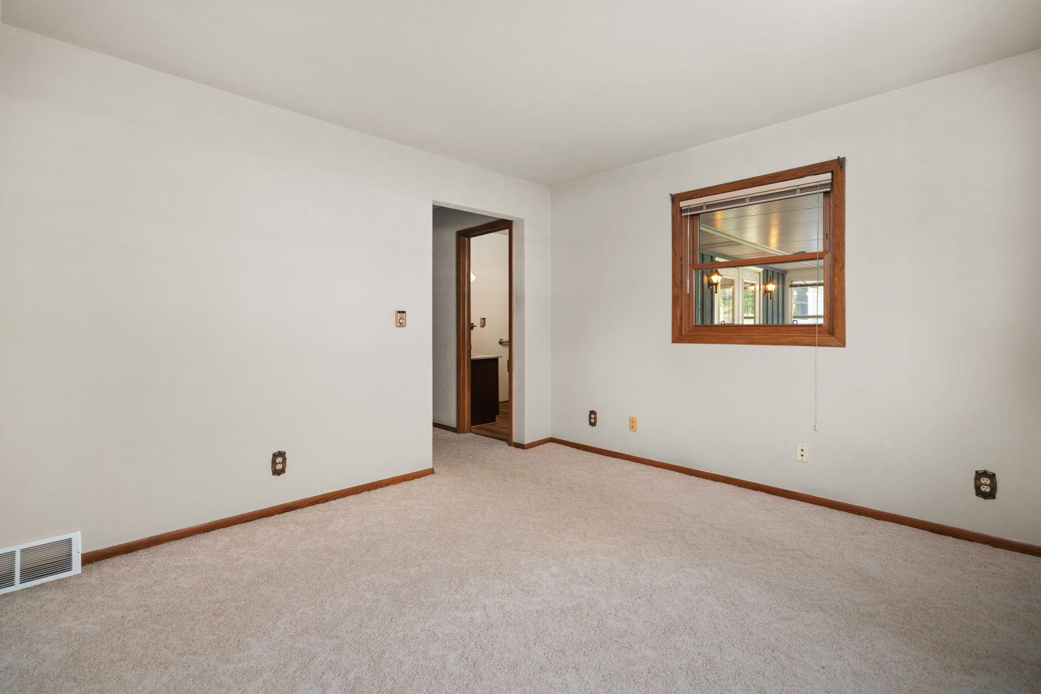W8777 Eagle Road Beaver Dam, WI 53916 - Photo 22 of 39