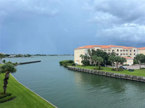$2,500 | 5 Harbour Isle Drive East, Unit 306, Fort Pierce, FL 34949
