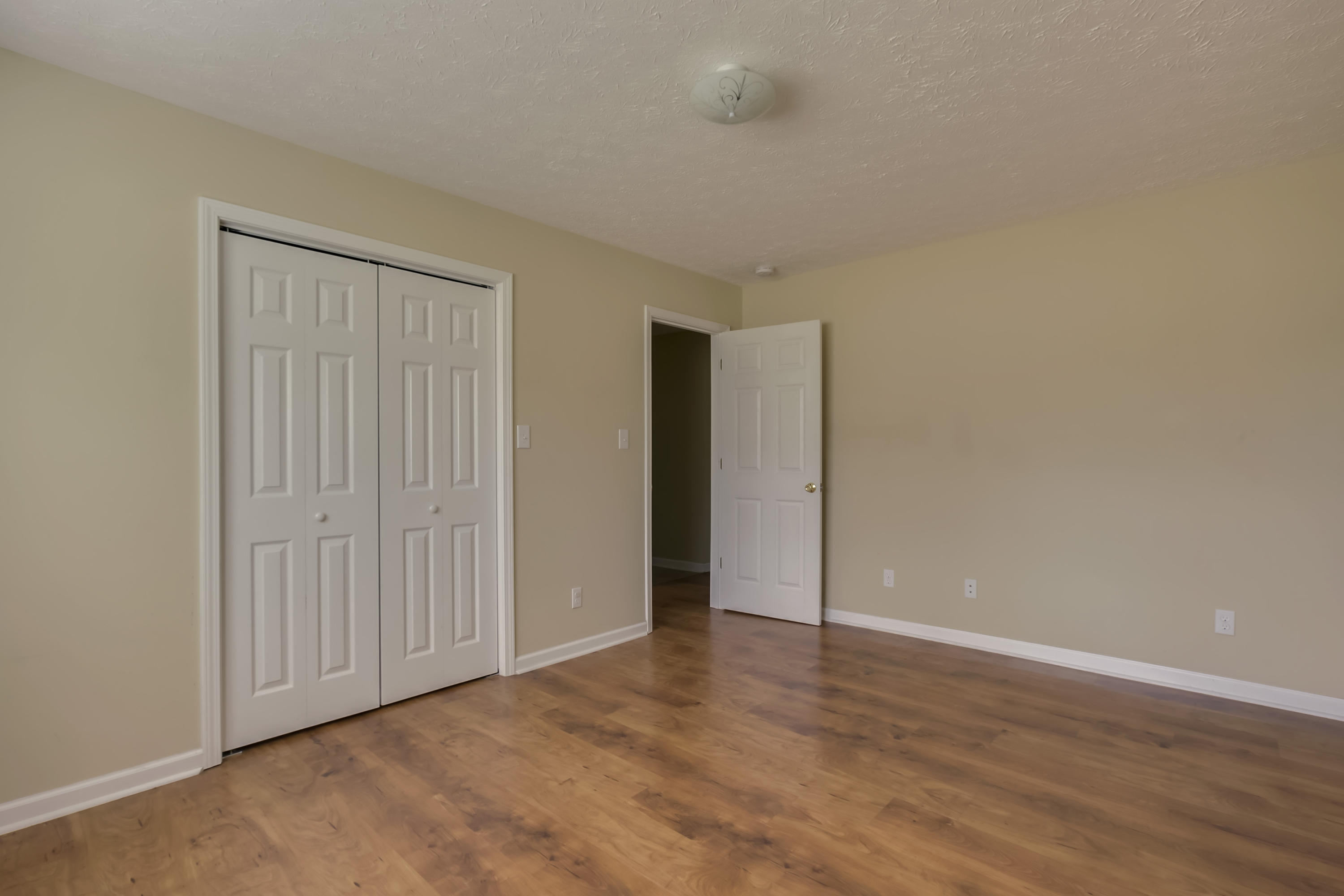 613 Laurel Bluff Road Kingston, TN 37763 - Photo 17 of 21 17_LaurelBluffRoad_609-611-613_bedroom2_