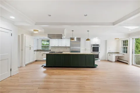 $2,300,000 | 9 Kingston Road, Scarsdale, NY 10583