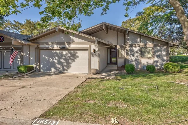 $349,900 | 16513 West 133rd Street, Olathe, KS 66062