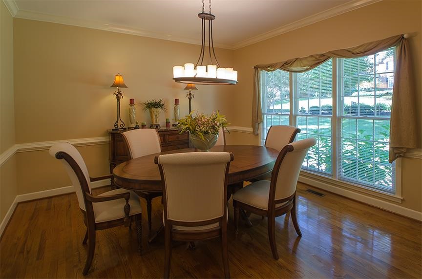 235 English Oak Road Simpsonville, SC 29681 - Photo 4 of 32 Gallery Image 4