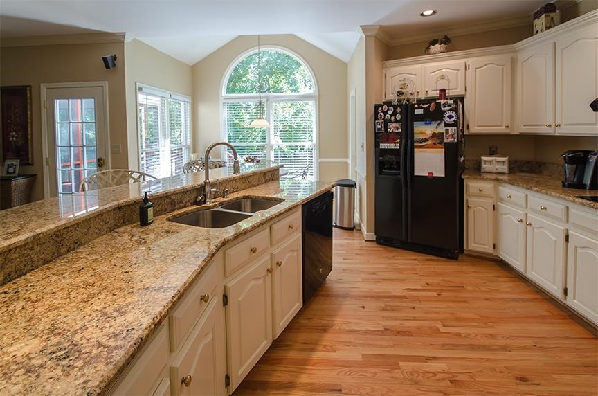 235 English Oak Road Simpsonville, SC 29681 - Photo 5 of 32 Gallery Image 5